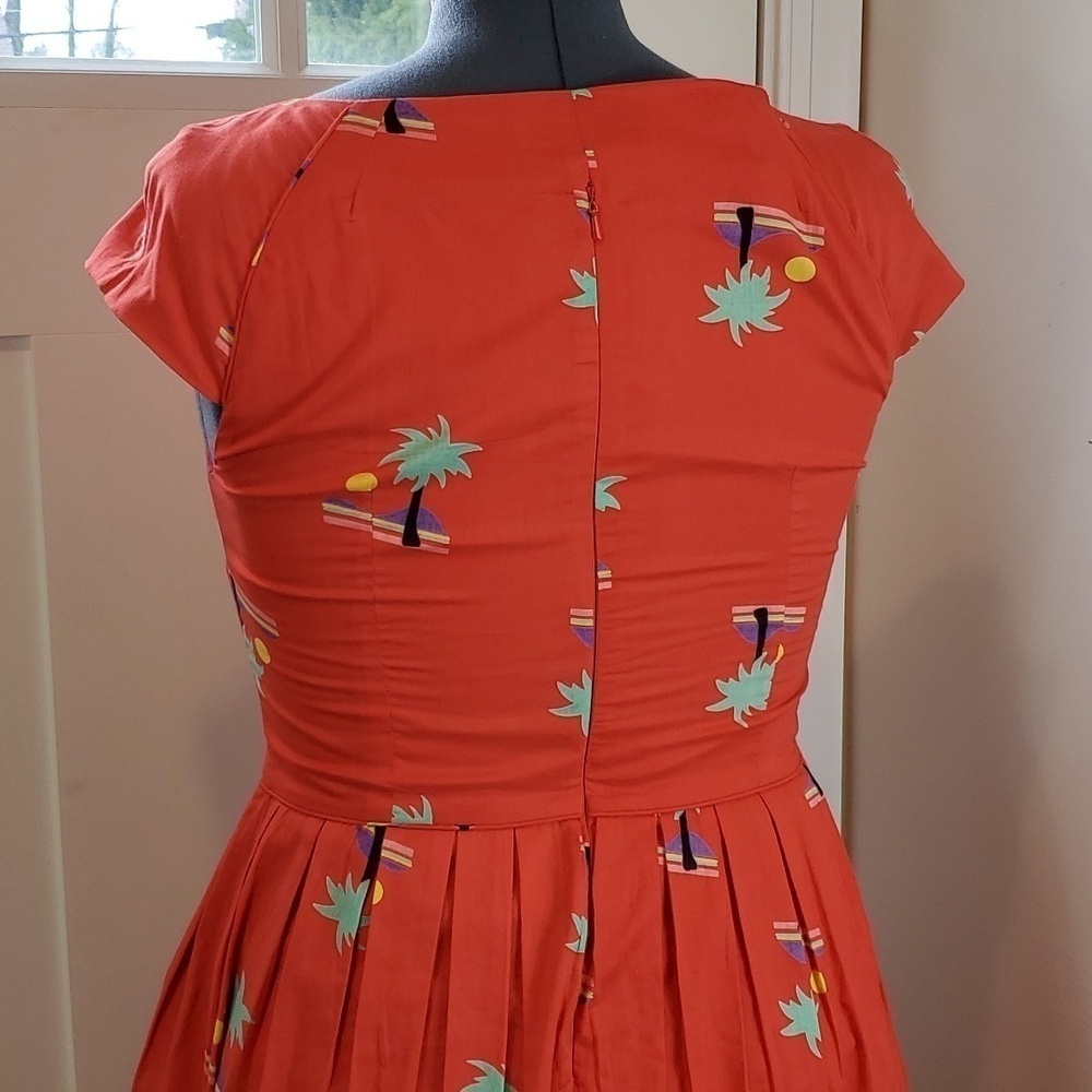 Emilyandfin dress - Large - Picture 5 of 8